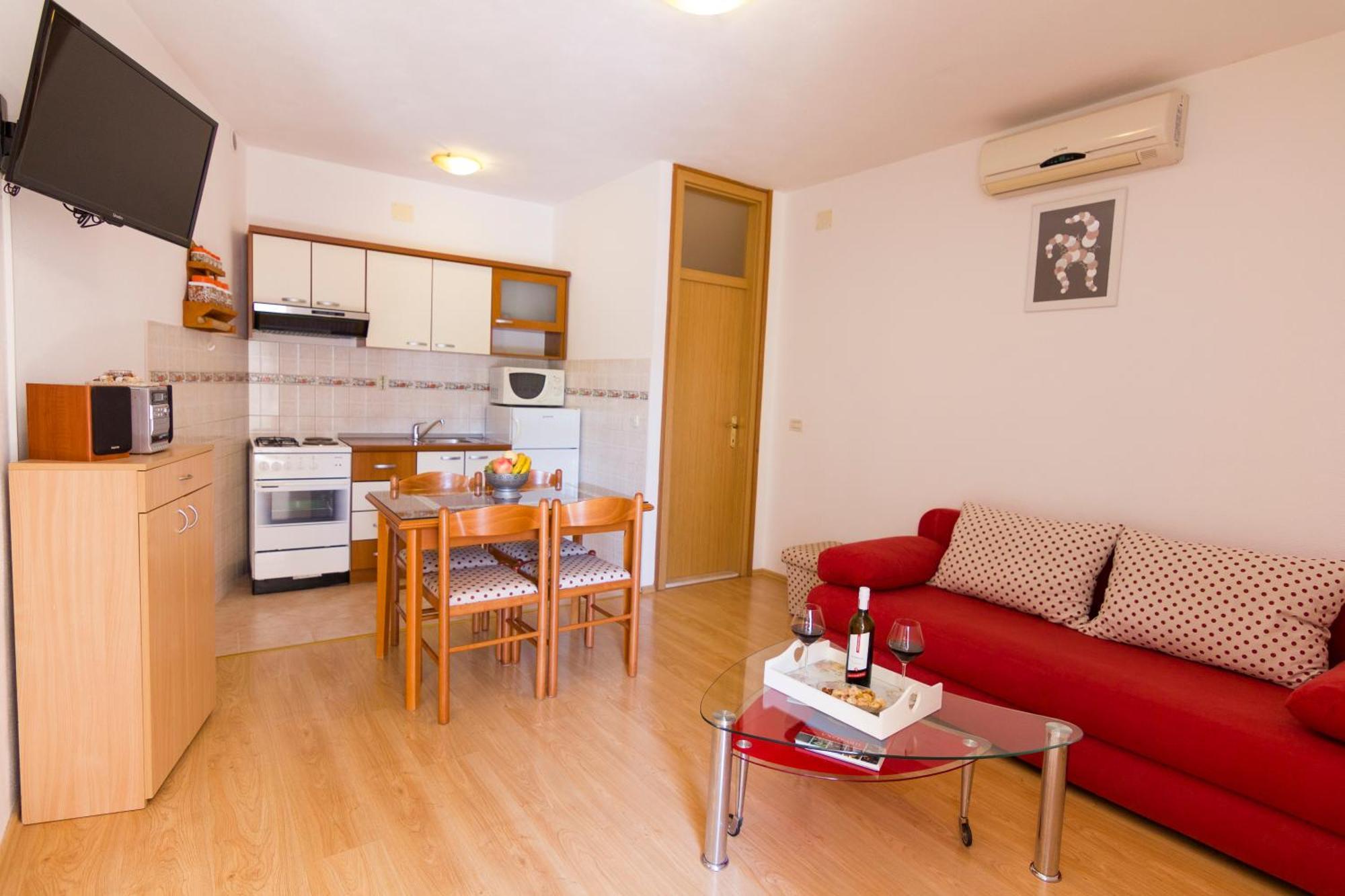 Apartman Vulic Apartment Tucepi Luaran gambar